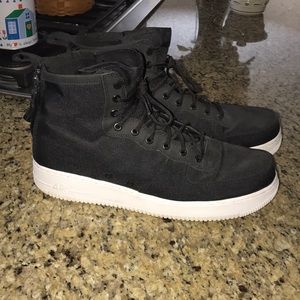 Nike Air Force 1 High-Top